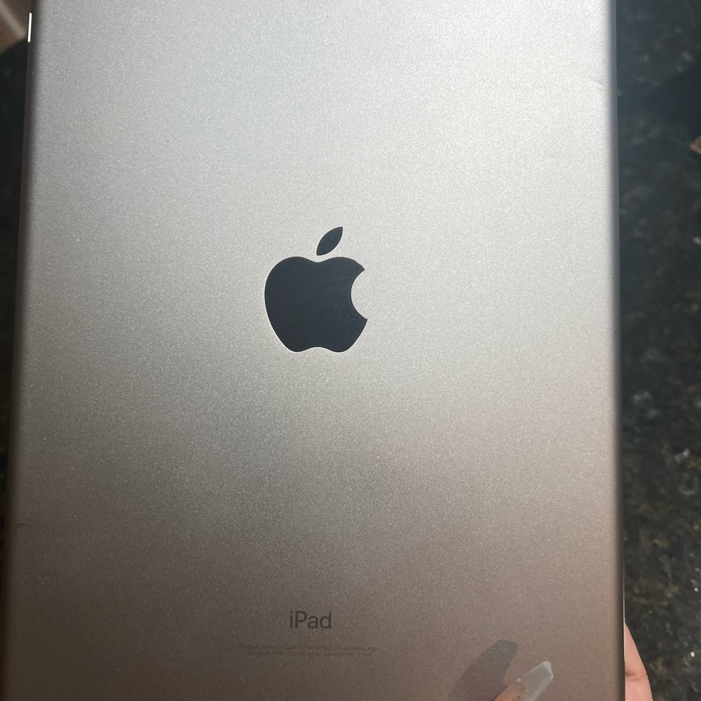 iPod - Picture 4 of 4